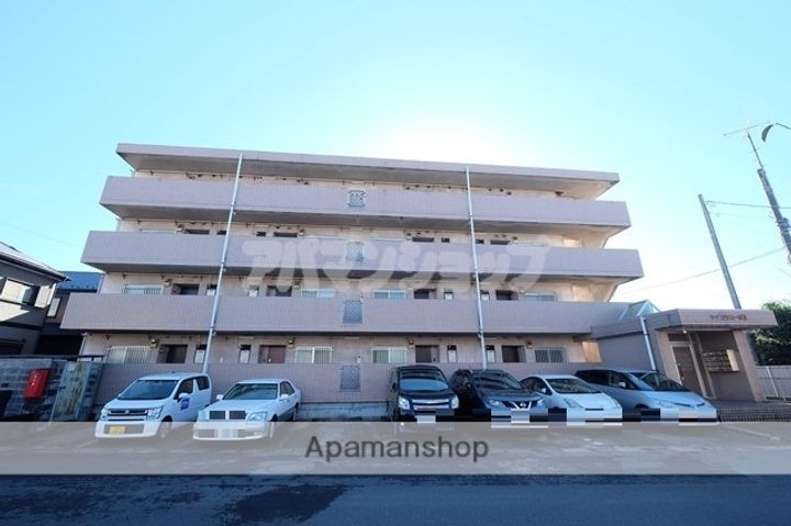 埼玉県鶴ヶ島市脚折町1丁目の賃貸マンションの外観