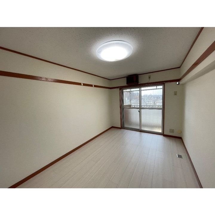 仲町パークプラザの居間