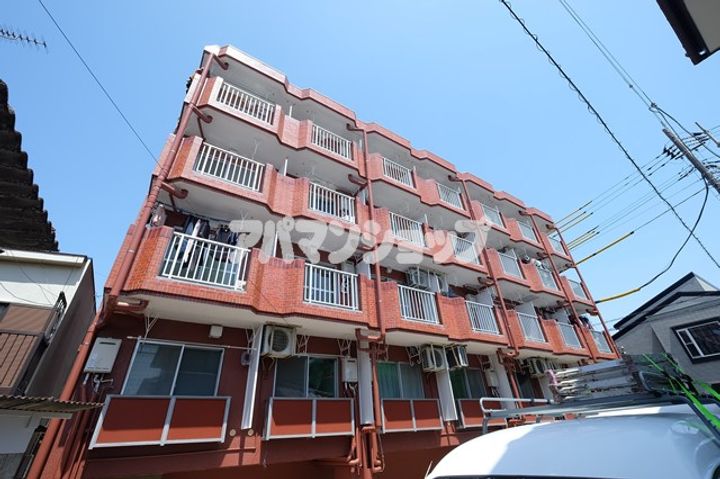 仲町パークプラザの外観