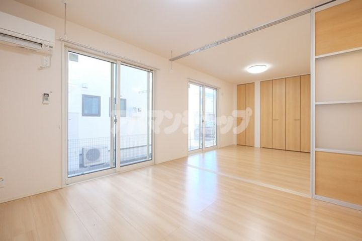 サニーヒル イシイ Aの居間