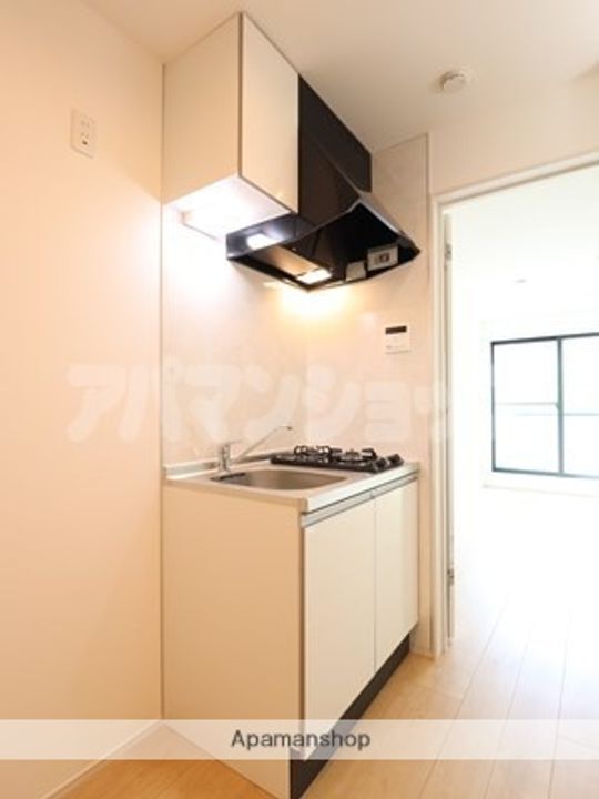 埼玉県川越市大字的場の賃貸アパートのキッチン