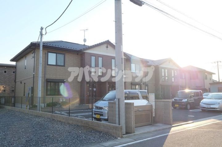 レジデンス高坂 IIの外観
