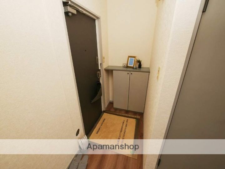 サンシャトレAの玄関