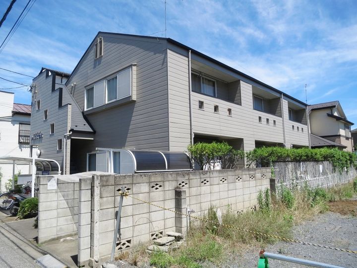 シュロス岸町の外観