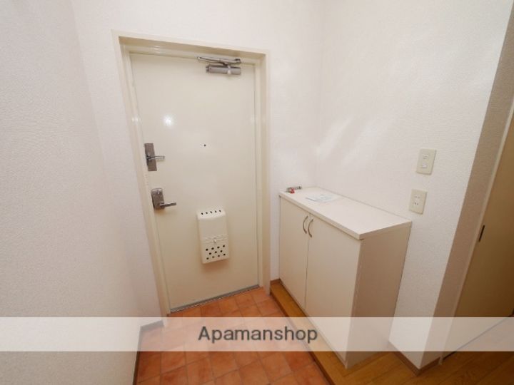 コーポレート美原の玄関