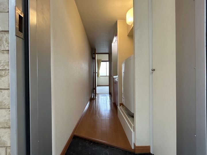 レオパレスカンタービレの玄関