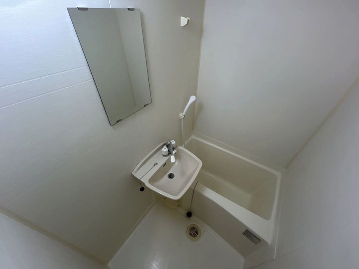 レオパレスカンタービレの風呂