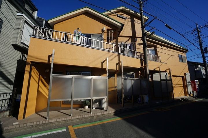 ファミリエ7の外観