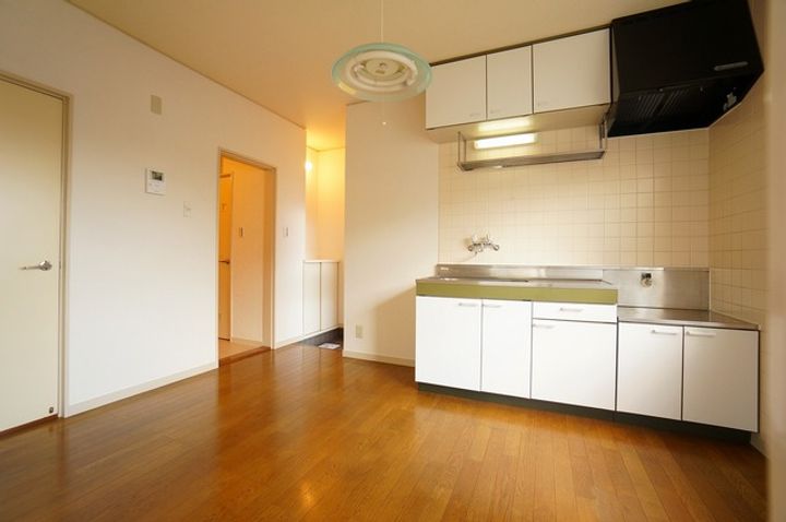 サンピア・コミネ202の居間