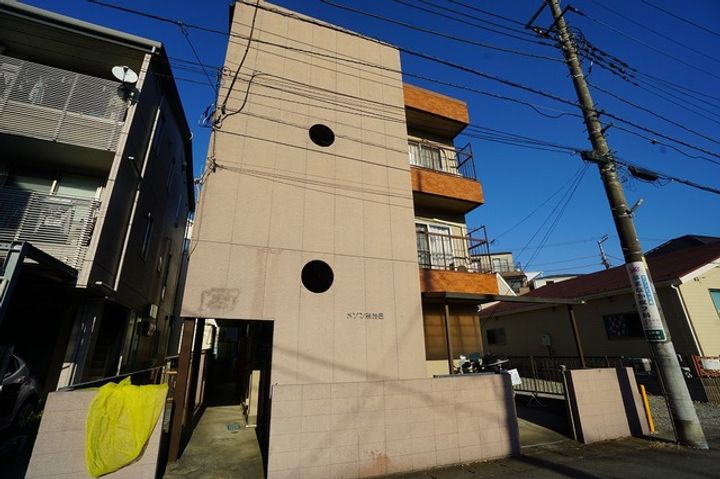 メゾン奈加邑101の外観