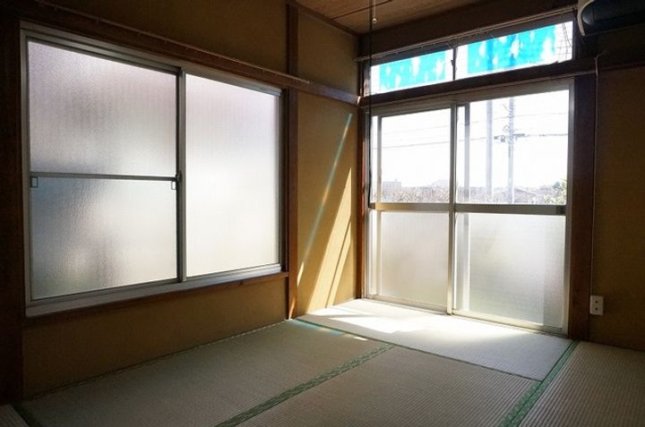 朝霞ホーユー荘201の居間