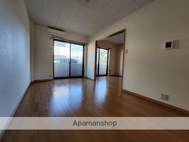 ボナールコートKEN106の居間