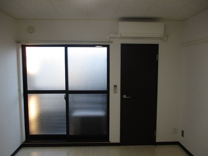 サンドエル天台の居間