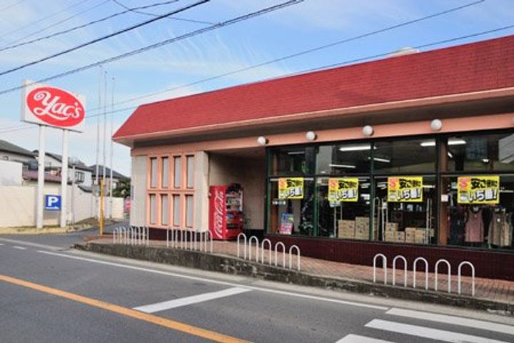 ラルゴの周辺