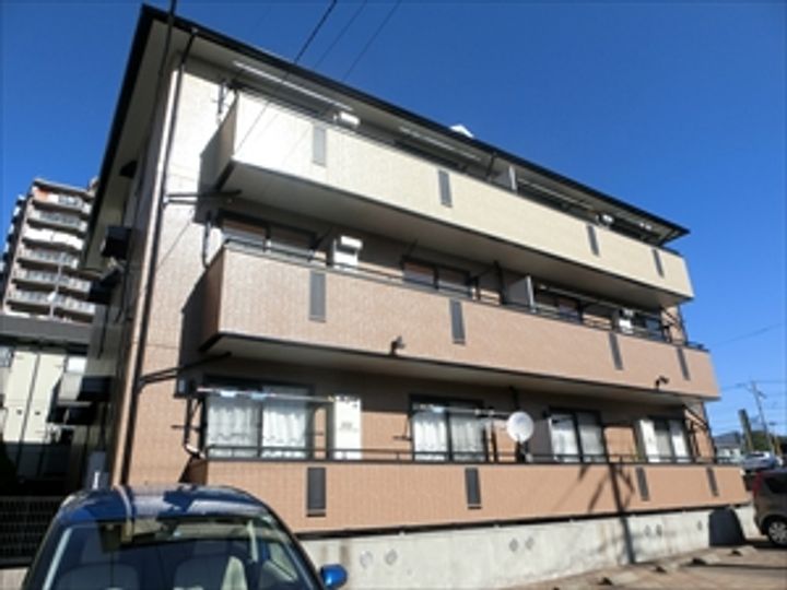 フロイデ若葉の外観