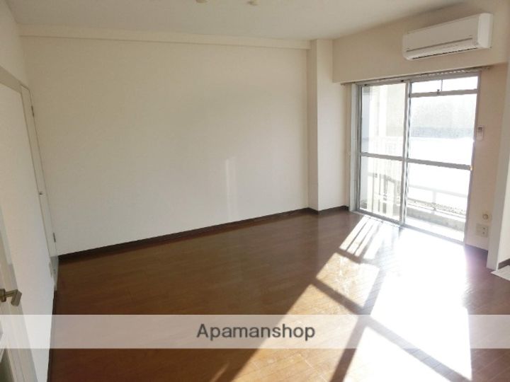 エール高品102の内装