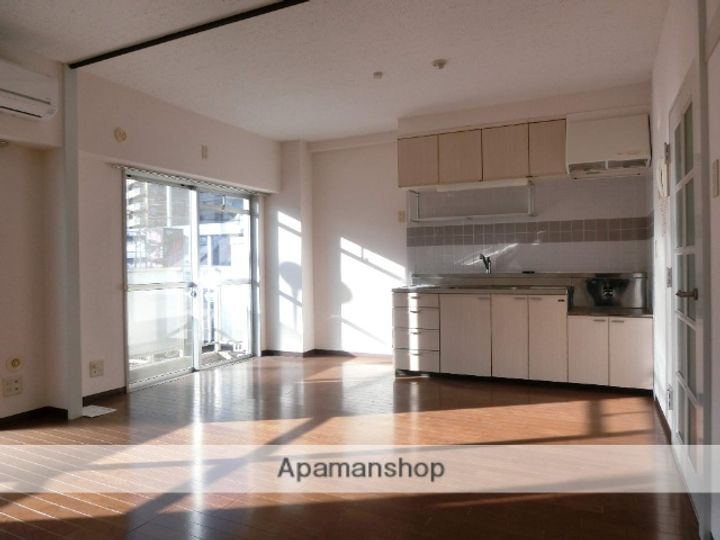 エール高品102の居間