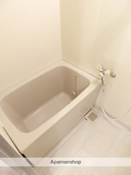 エール高品102の風呂