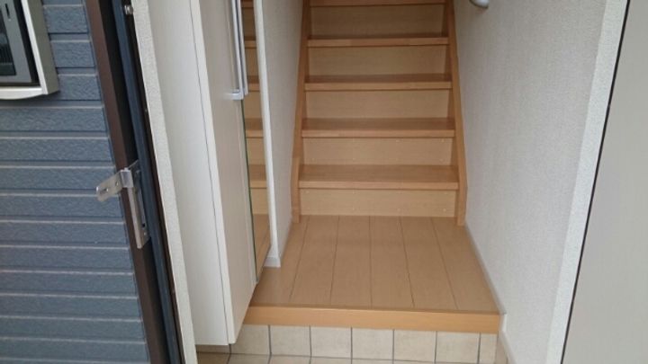 ウエストサイドケープの玄関