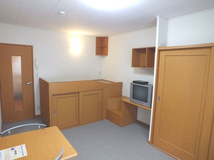 レオパレスワンダースカイの居間