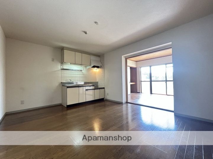 グランドール305の居間