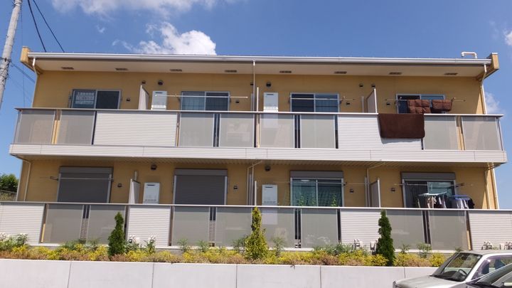 クラスターヒルの外観