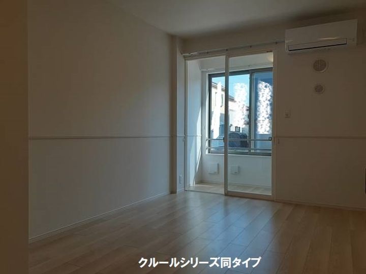 ネオフルールAの居間