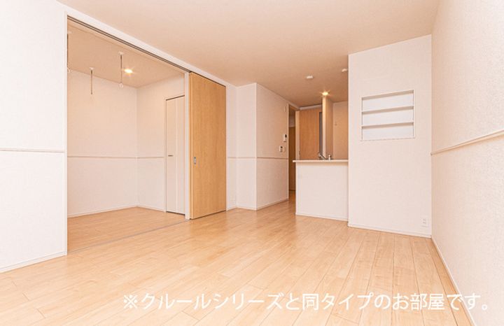 ネオフルールAの居間