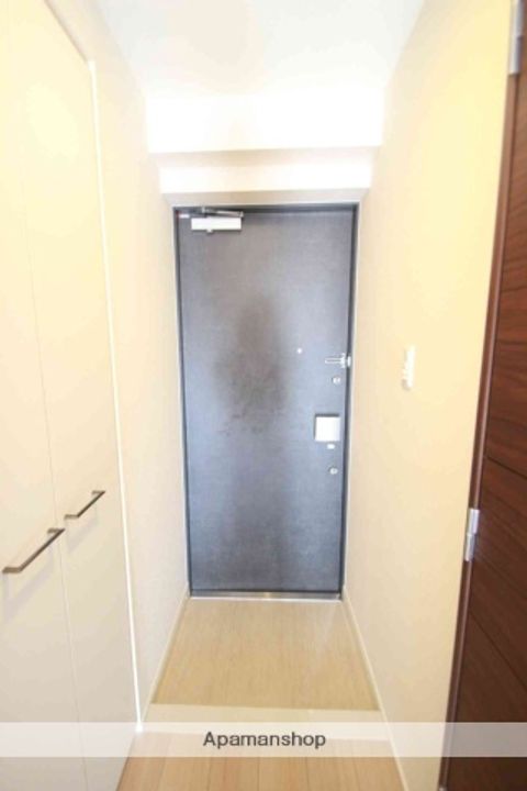 千葉県船橋市本町2丁目の賃貸マンション705の玄関