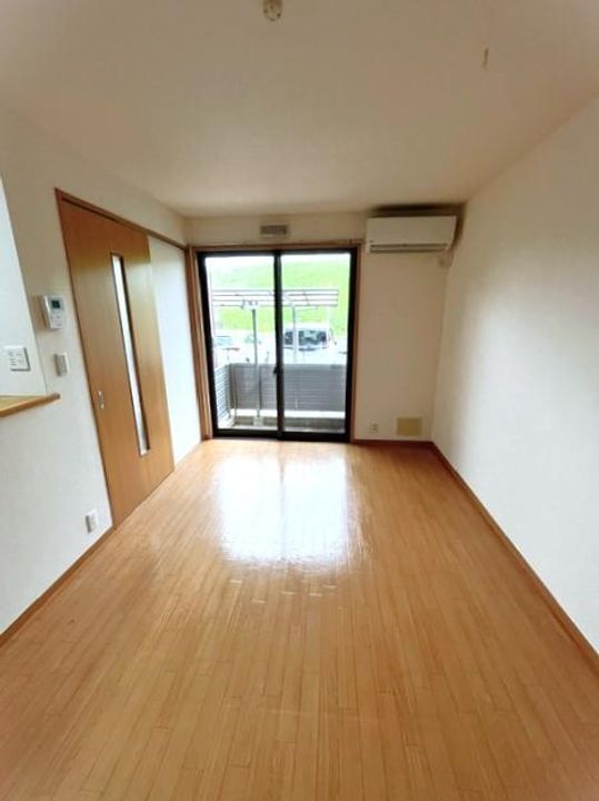 LIBRA リブラ102号室の居間