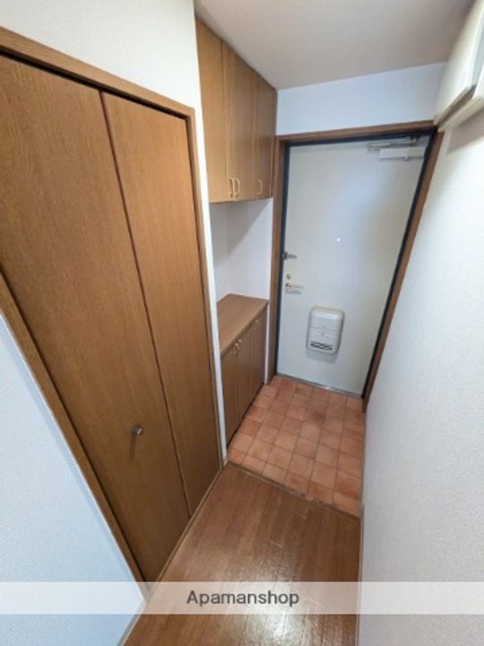 クレールパレ101の玄関