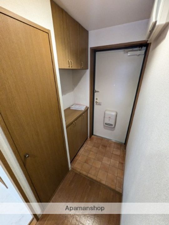 クレールパレ103の玄関