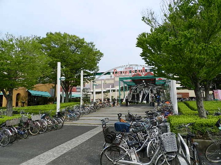 レオパレスピエナの周辺