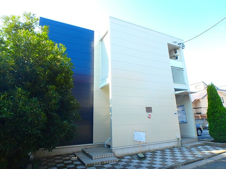 レオパレス曽谷2丁目の外観