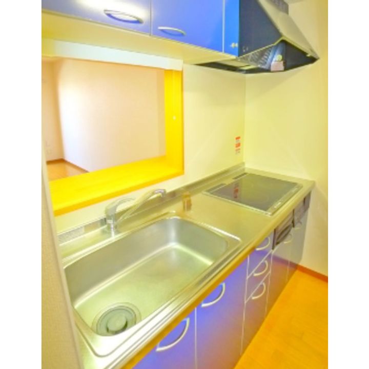 サニーハイツ102号室のキッチン