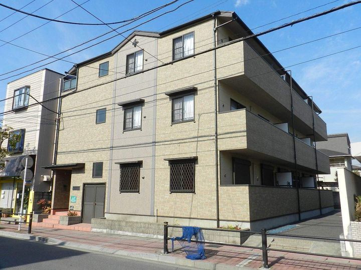サニーハイツ102号室の外観