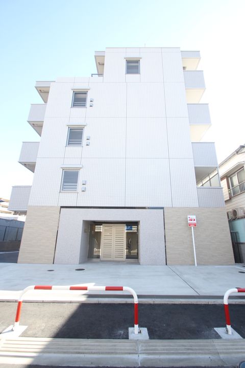 千葉県船橋市本中山4丁目の賃貸マンションの外観
