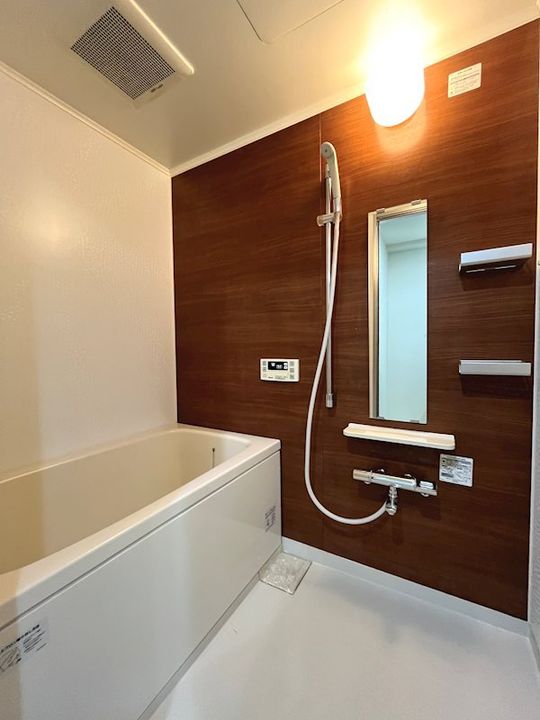 千葉県市川市欠真間2丁目の賃貸マンションの風呂