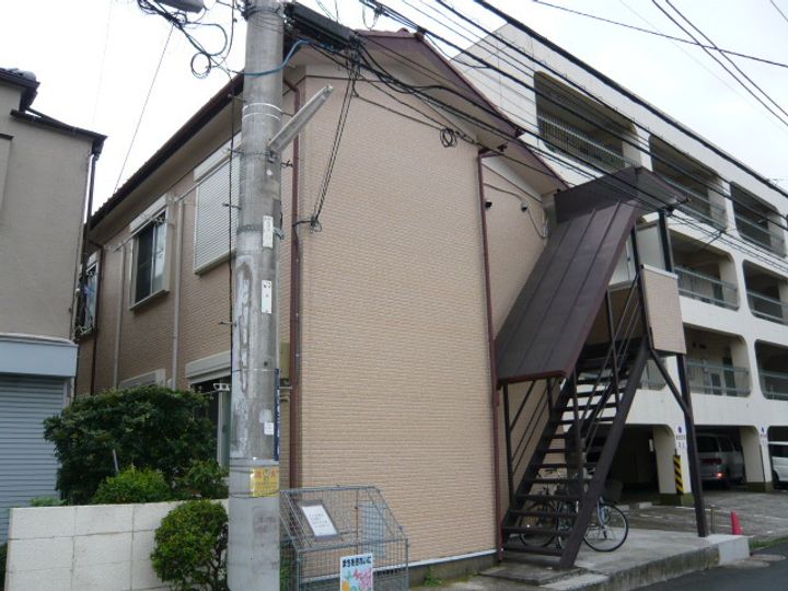 イーストワンの外観