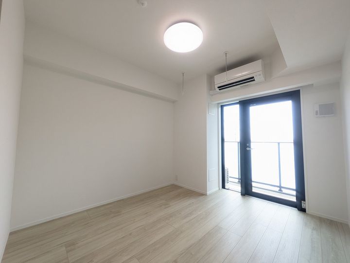 SーRESIDENCE原木中山AZUREの居間