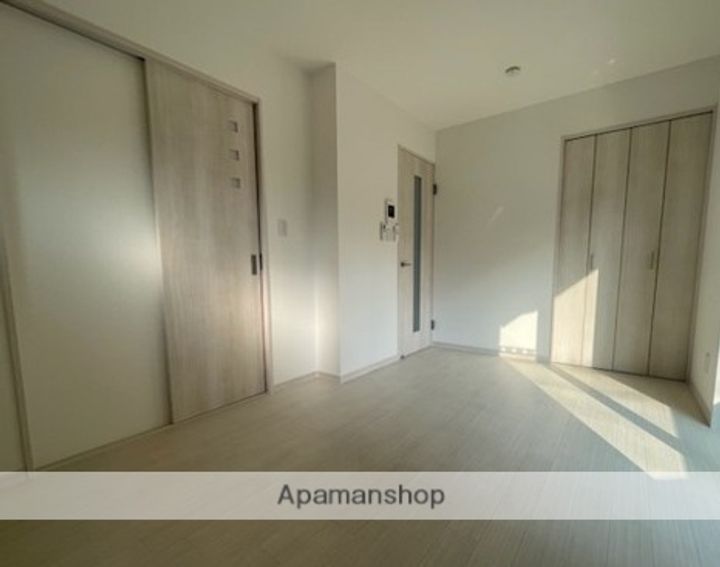 カーサモア船橋103の居間