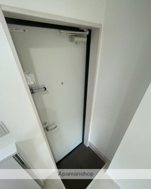 カーサモア船橋103の玄関