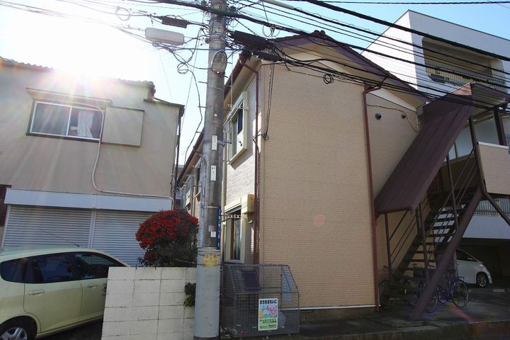 イーストワンの外観
