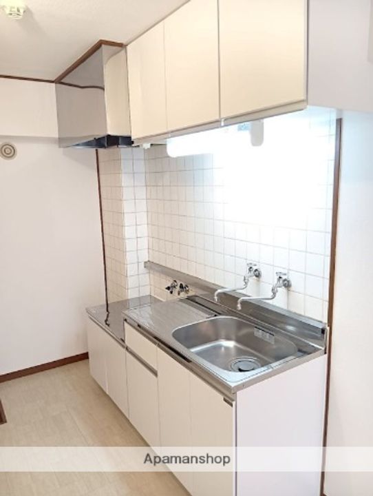 大建本八幡コーポ203のキッチン