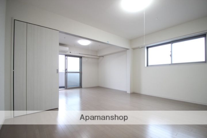 レ・ソール本八幡グローレ1101の内装