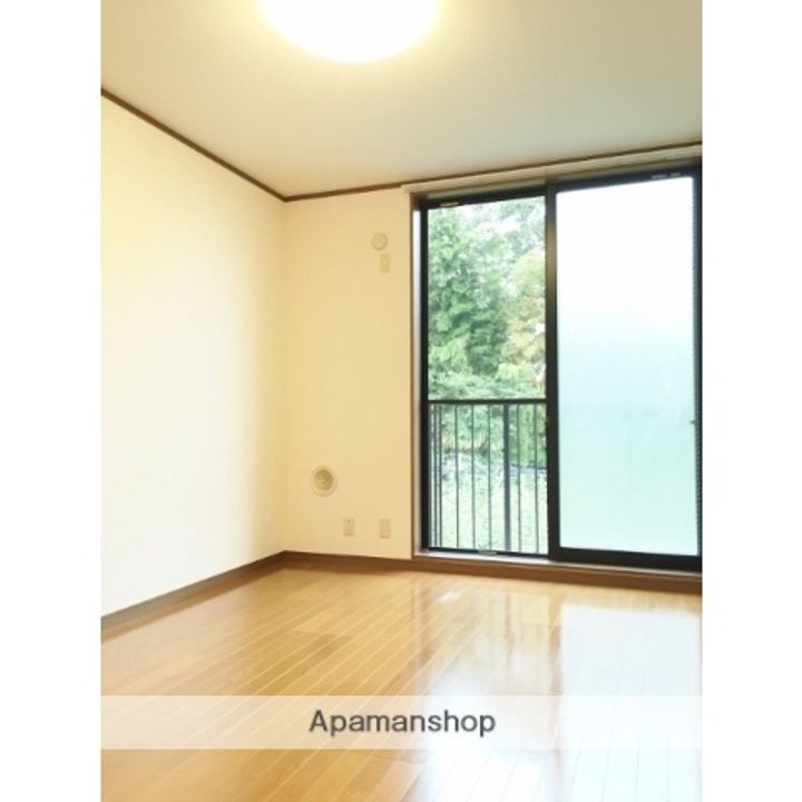 アムールHAPPINESS202の居間