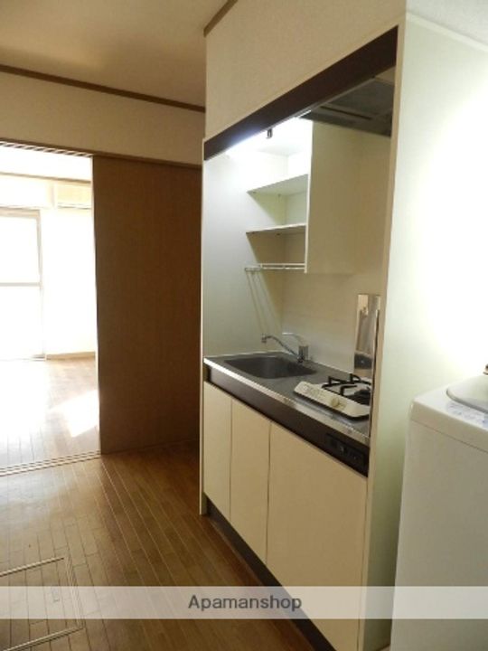 メゾン・ヴェルデ八幡102のキッチン