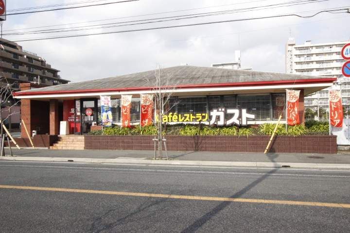 ベルク フェルトの周辺