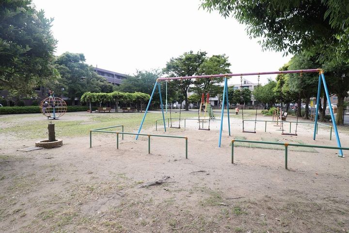 レオパレスCHACOの周辺