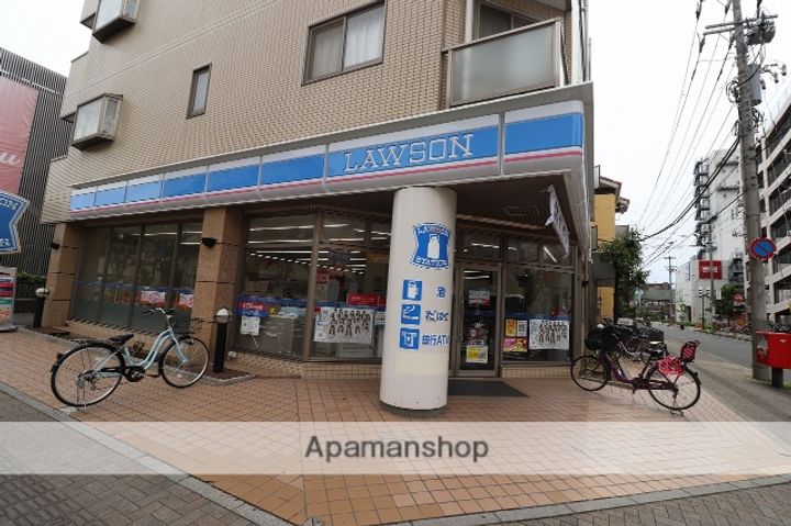 ボンヌ・シャンスの周辺